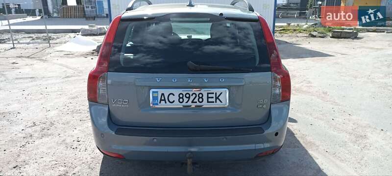 Універсал Volvo V50 2010 в Маневичах