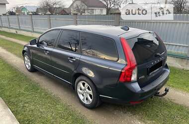 Универсал Volvo V50 2010 в Долине