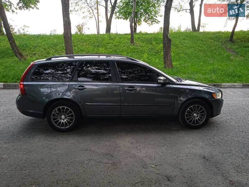 Універсал Volvo V50 2008 в Миколаєві