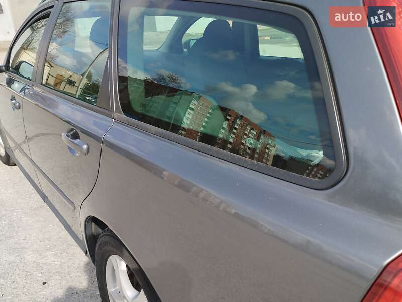 Універсал Volvo V50 2007 в Звягелі