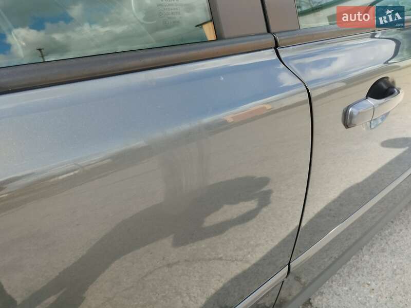 Універсал Volvo V50 2007 в Звягелі