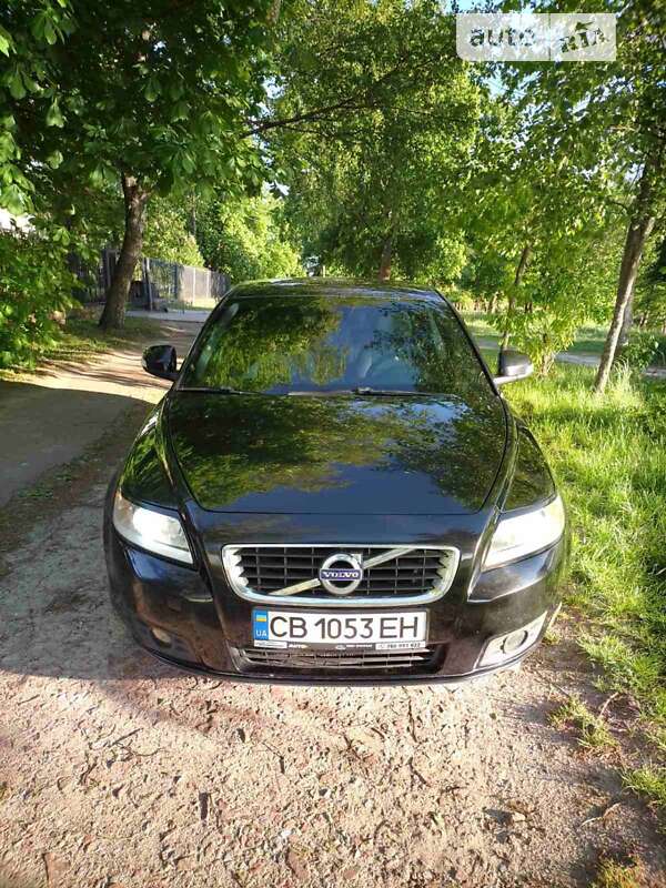 Універсал Volvo V50 2009 в Чернігові