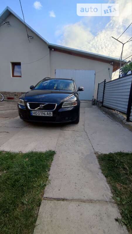 Универсал Volvo V50 2010 в Тернополе