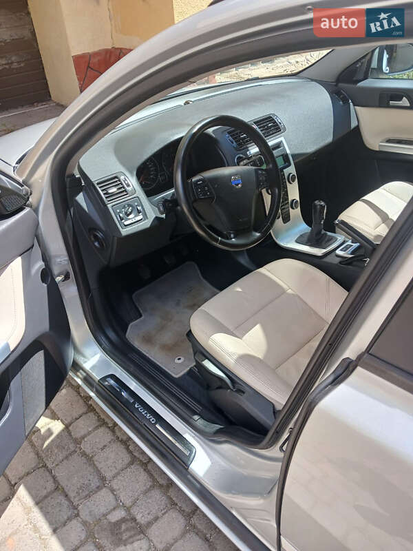 Універсал Volvo V50 2011 в Івано-Франківську