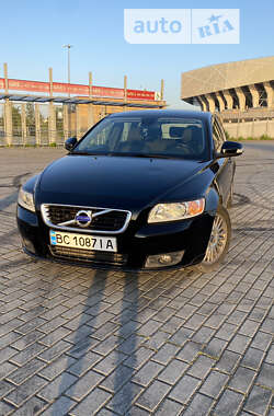 Универсал Volvo V50 2010 в Львове