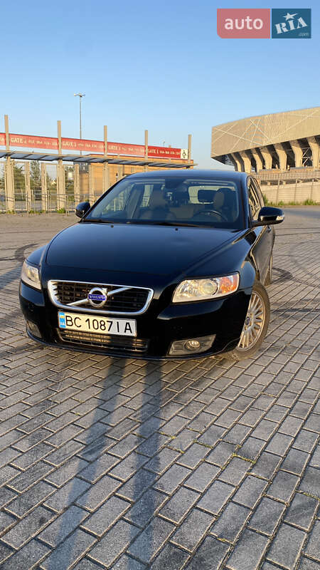 Универсал Volvo V50 2010 в Львове