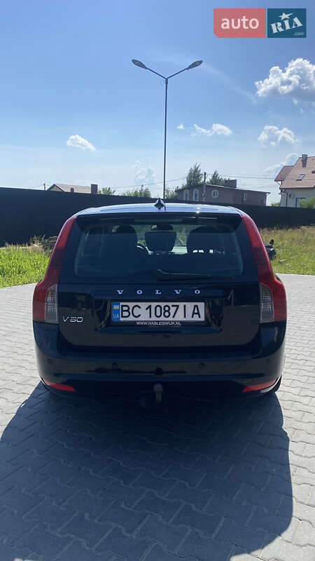 Универсал Volvo V50 2010 в Львове