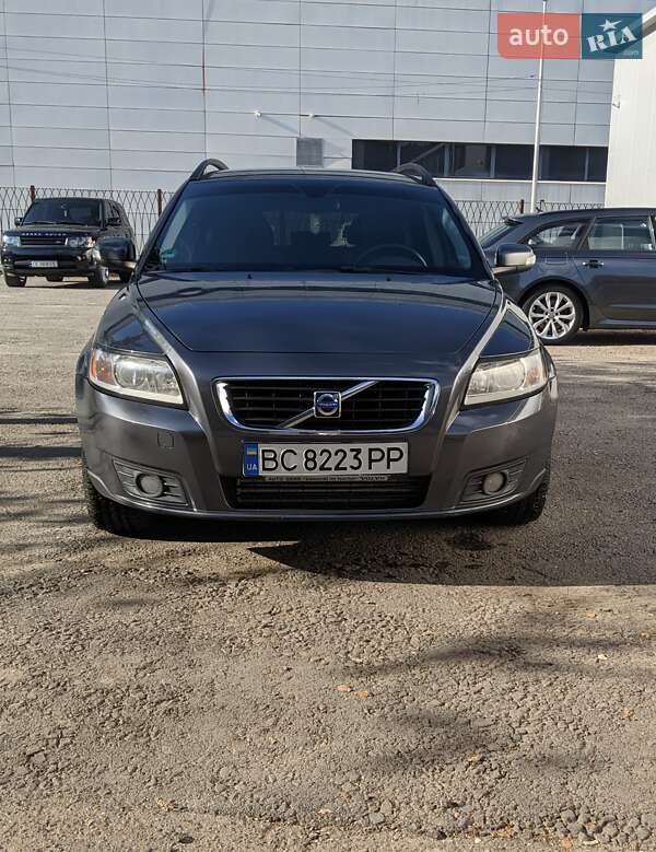 Універсал Volvo V50 2008 в Новояворівську