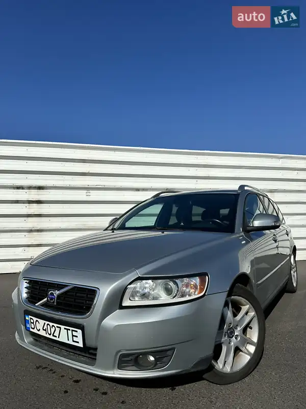 Volvo V50