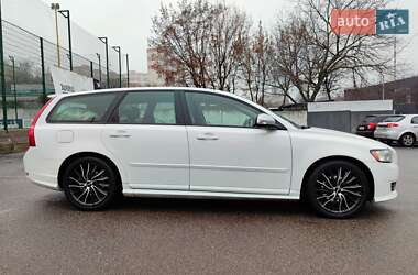 Универсал Volvo V50 2010 в Киеве