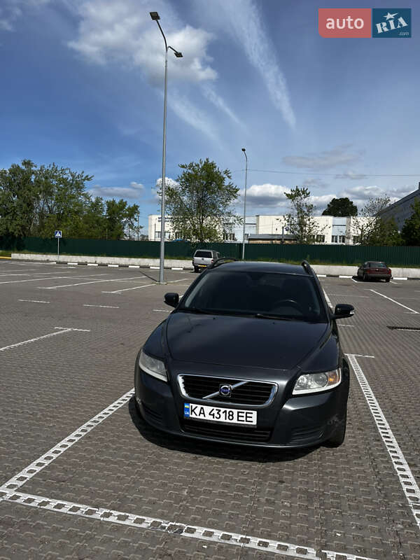 Универсал Volvo V50 2009 в Киеве