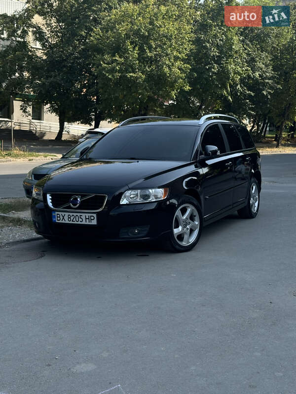 Універсал Volvo V50 2011 в Кам'янець-Подільському