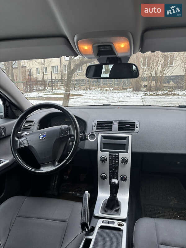 Универсал Volvo V50 2011 в Надворной