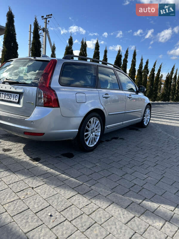 Универсал Volvo V50 2011 в Надворной