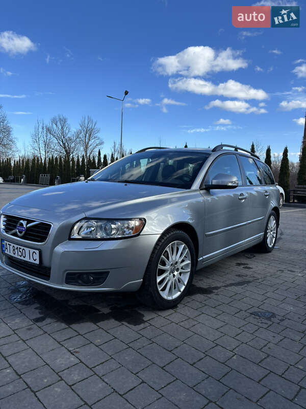 Volvo V50 2011