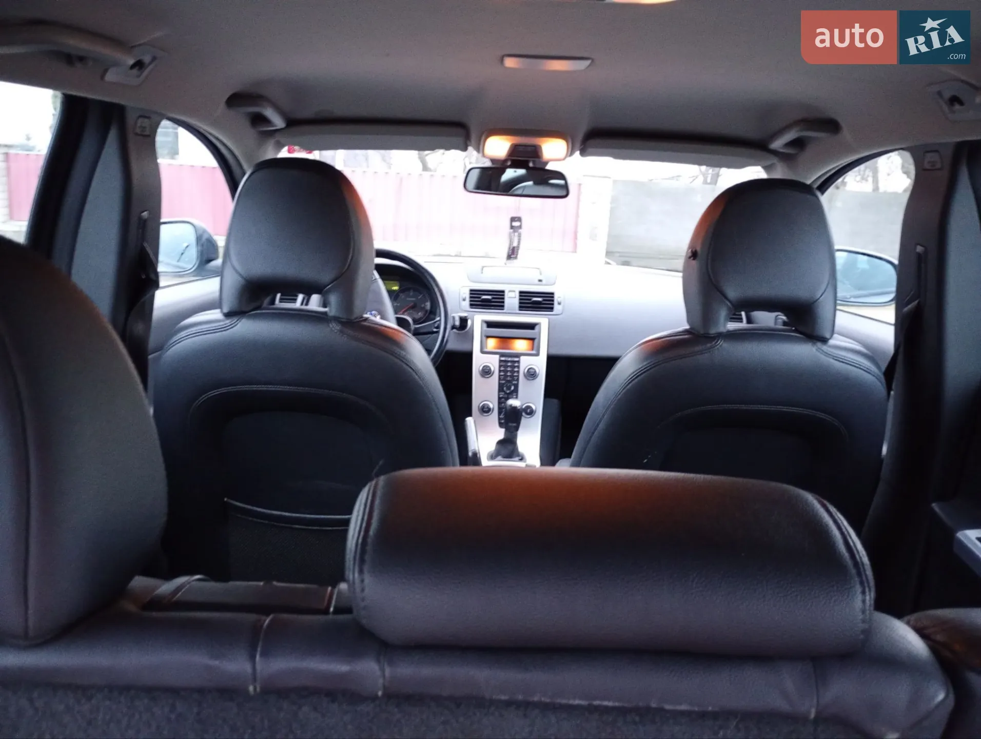 2011 Volvo V50 - мініатюра 2