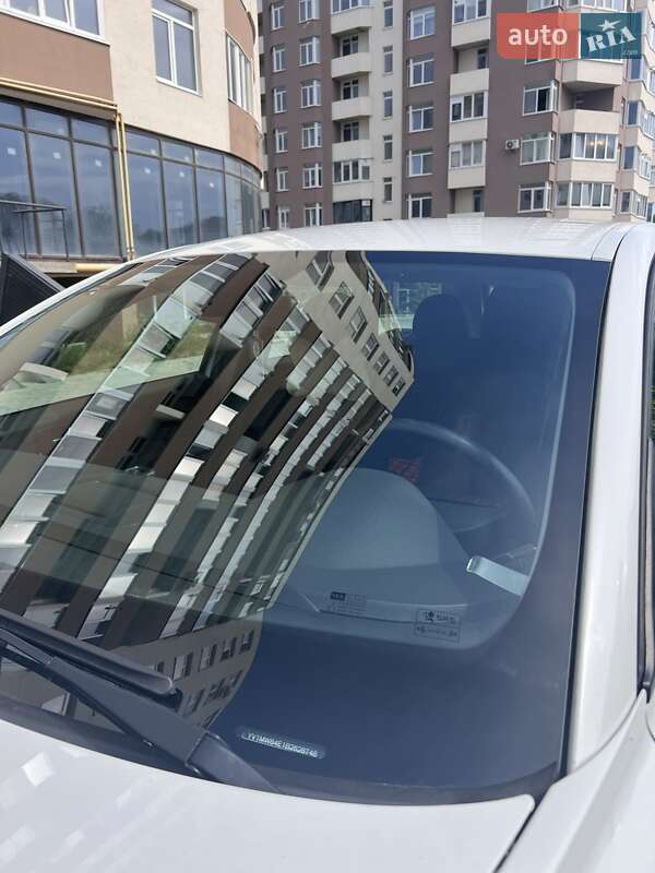 Універсал Volvo V50 2011 в Тернополі