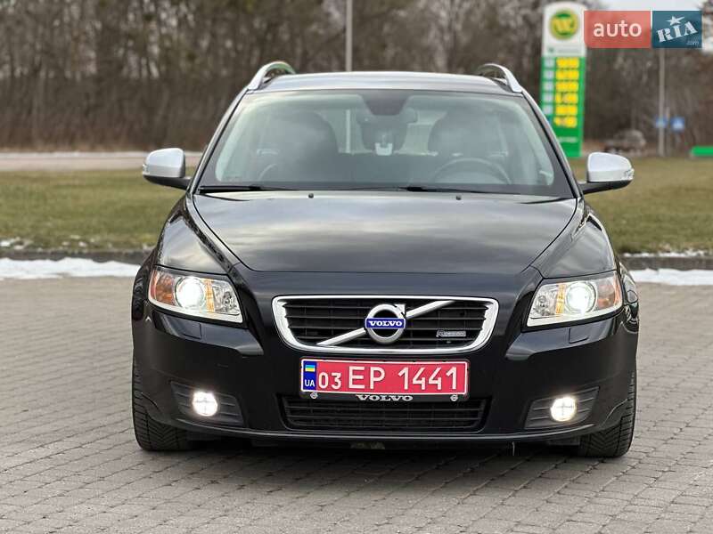 Універсал Volvo V50 2012 в Бродах