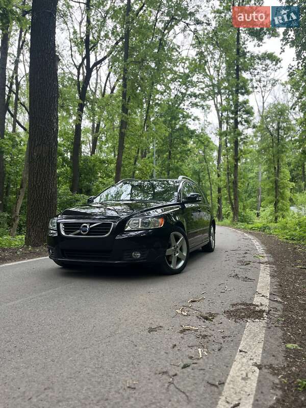 Универсал Volvo V50 2011 в Харькове