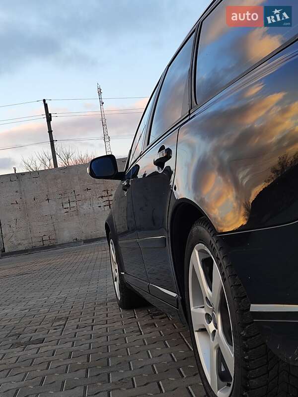 Універсал Volvo V50 2011 в Сарнах