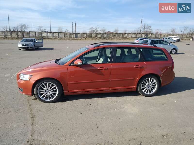 Універсал Volvo V50 2010 в Костопілі