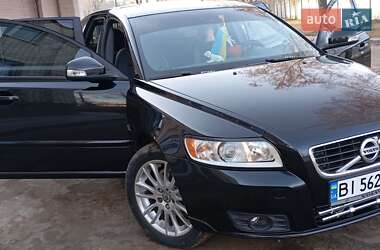 Універсал Volvo V50 2010 в Гадячі