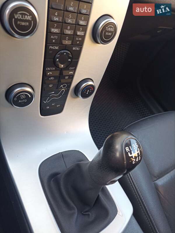 Универсал Volvo V50 2011 в Виньковцах
