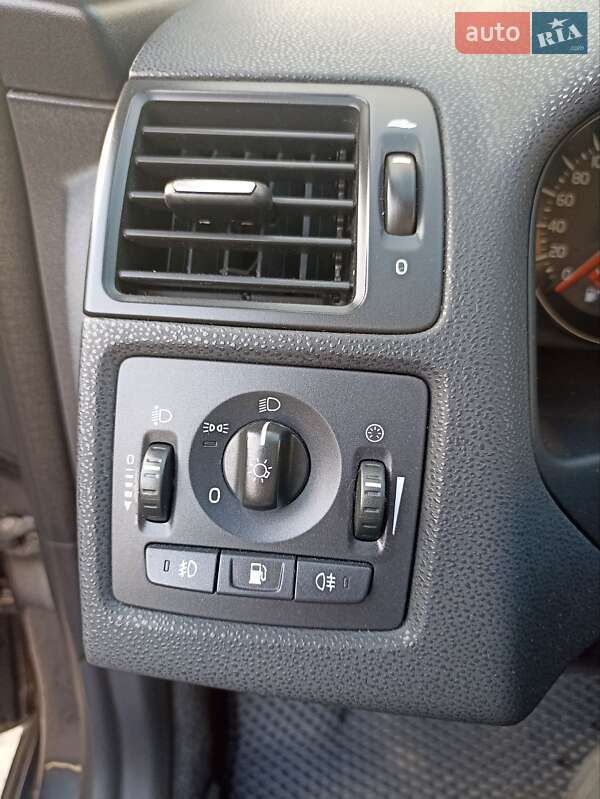 Универсал Volvo V50 2011 в Виньковцах
