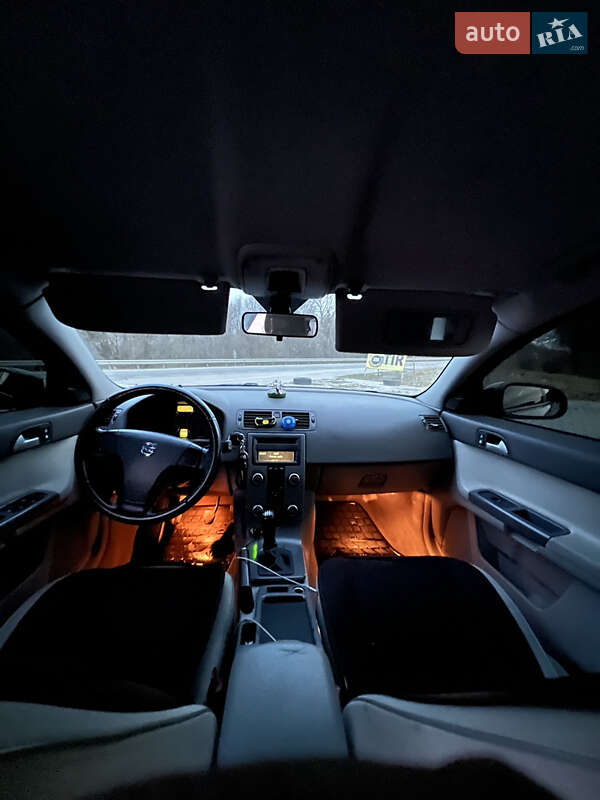 Универсал Volvo V50 2008 в Бродах фото 11 Универсал Volvo V50 2008 в Бродах