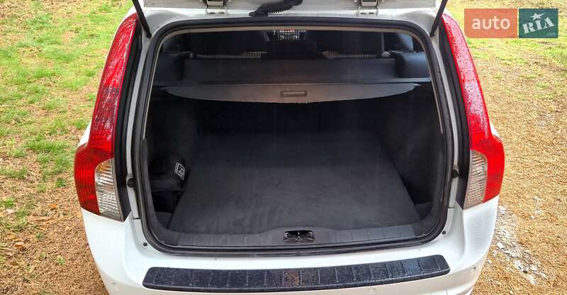 Універсал Volvo V50 2011 в Києві фото 14 Універсал Volvo V50 2011 в Києві