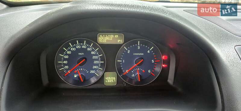Універсал Volvo V50 2011 в Києві фото 30 Універсал Volvo V50 2011 в Києві