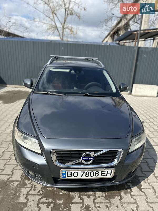 Volvo V50 2011
