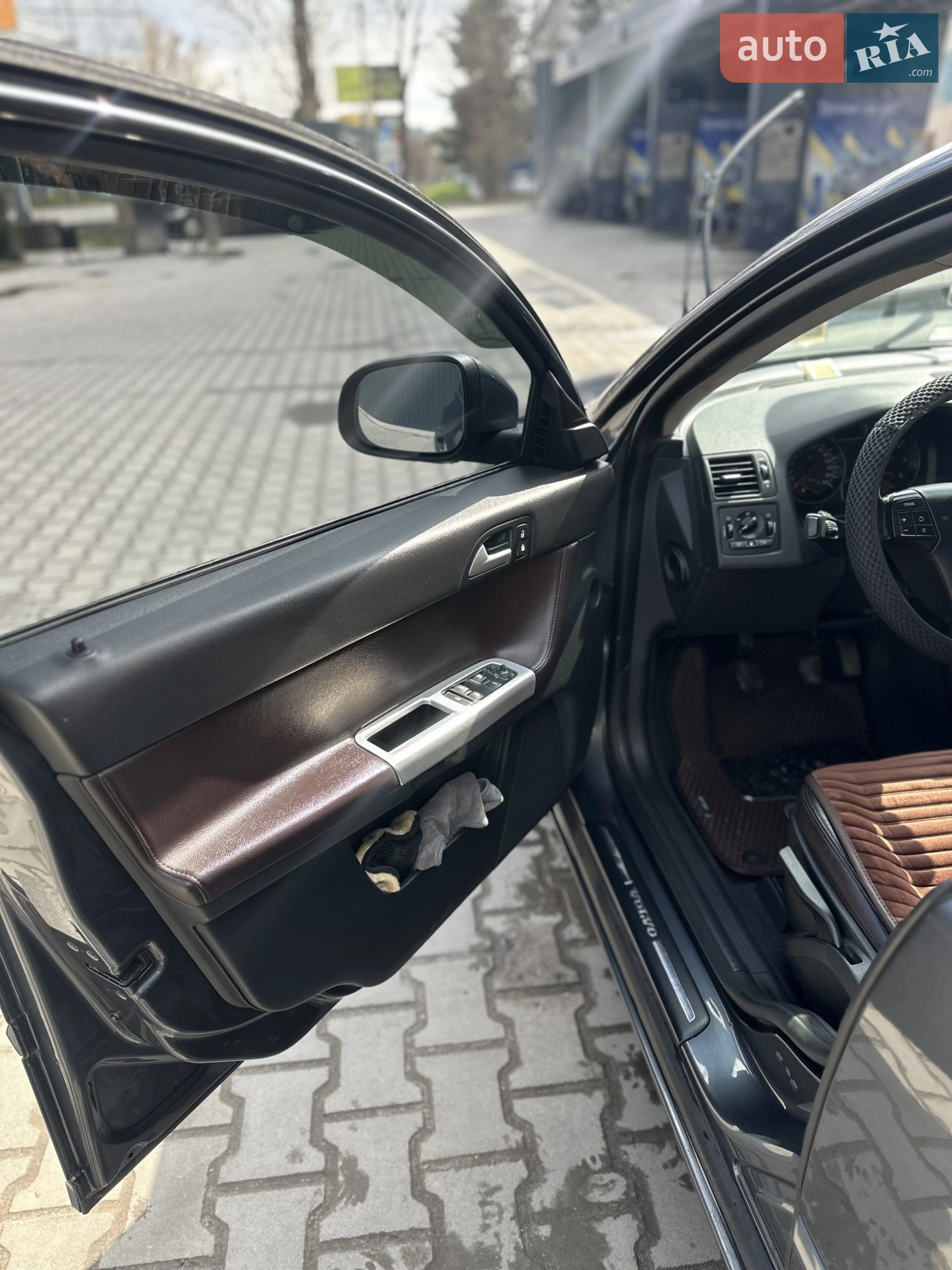 2011 Volvo V50 - мініатюра 10