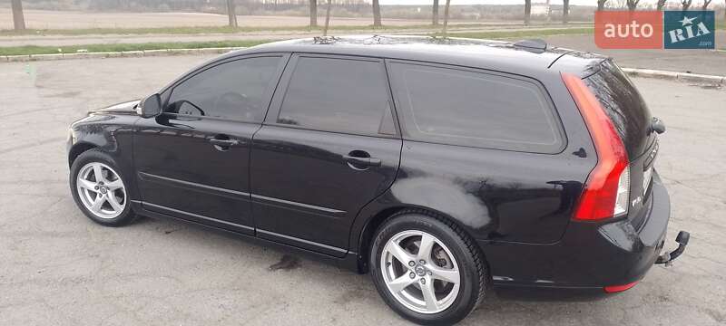 Универсал Volvo V50 2010 в Владимире