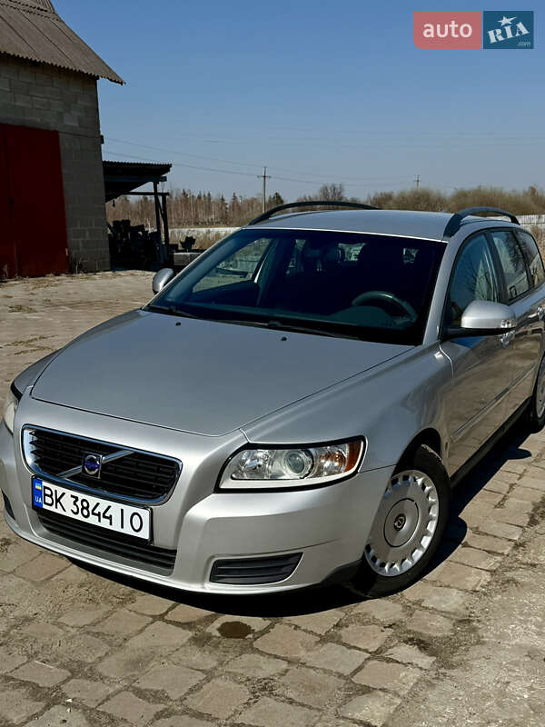 Универсал Volvo V50 2009 в 