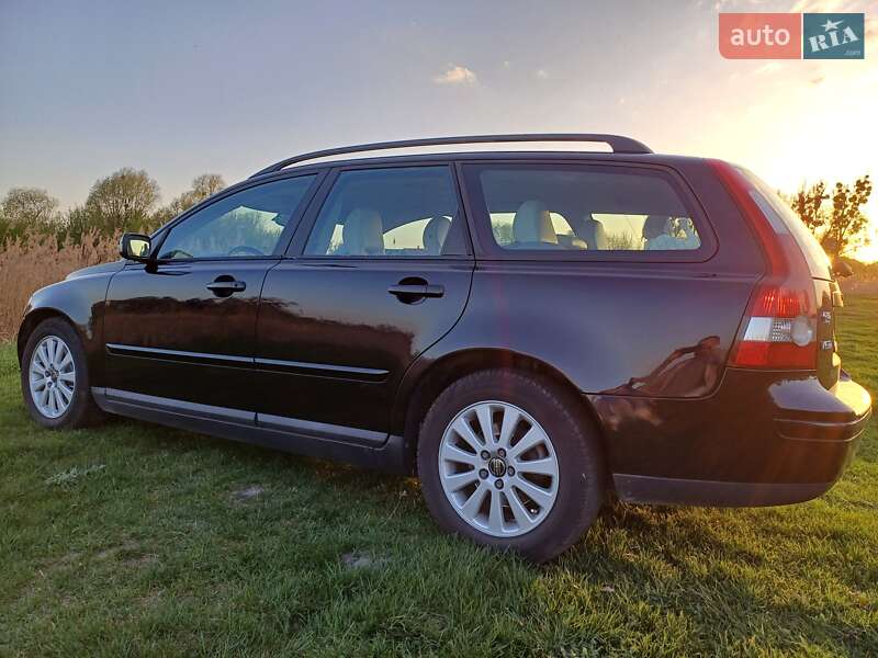Универсал Volvo V50 2005 в 