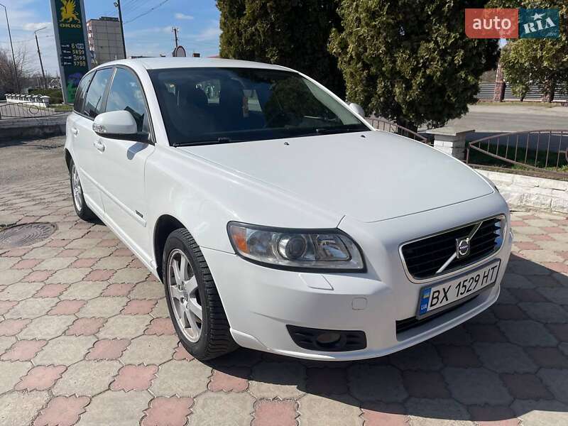 Універсал Volvo V50 2009 в Рівному