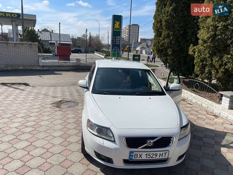 Універсал Volvo V50 2009 в Рівному