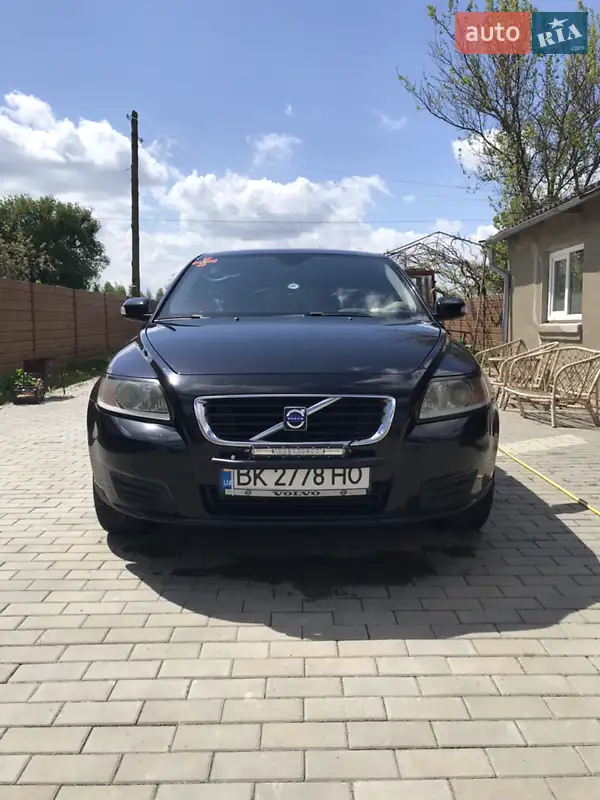 Volvo V50