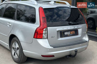 Универсал Volvo V50 2012 в 