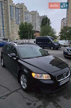 Универсал Volvo V50 2012 в Киеве