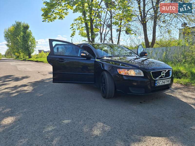 Volvo V50 2010