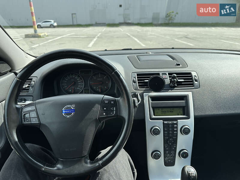 Універсал Volvo V50 2012 в Полтаві