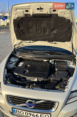 Универсал Volvo V50 2012 в 