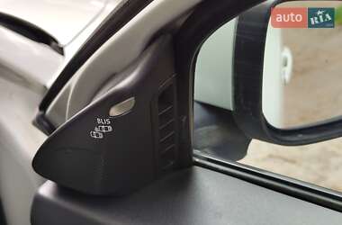 Универсал Volvo V50 2010 в Львове