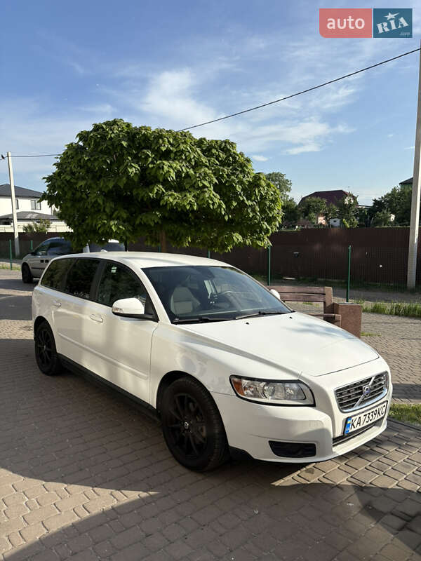 Volvo V50 2010