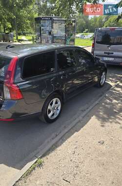 Универсал Volvo V50 2010 в 