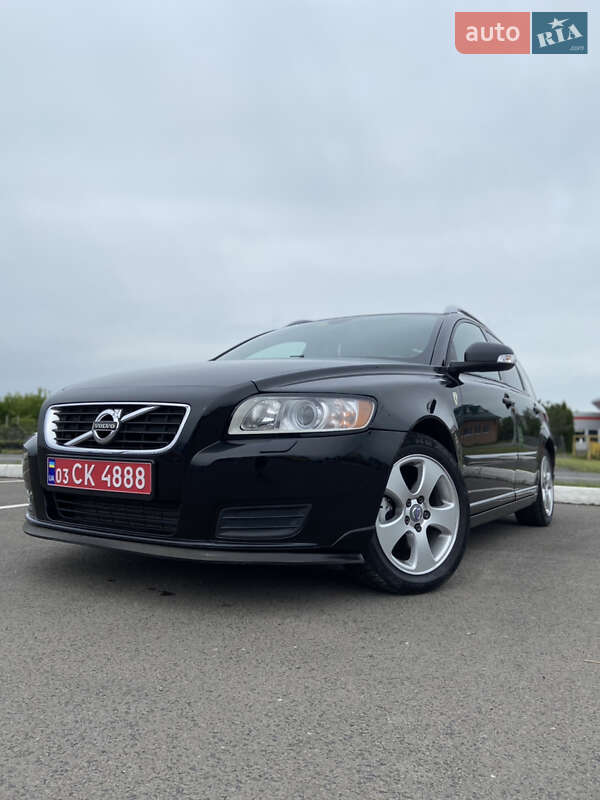 Универсал Volvo V50 2011 в 