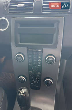 Универсал Volvo V50 2010 в 