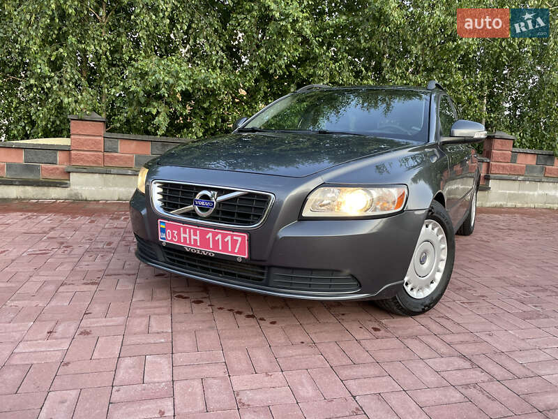 Універсал Volvo V50 2010 в Рівному